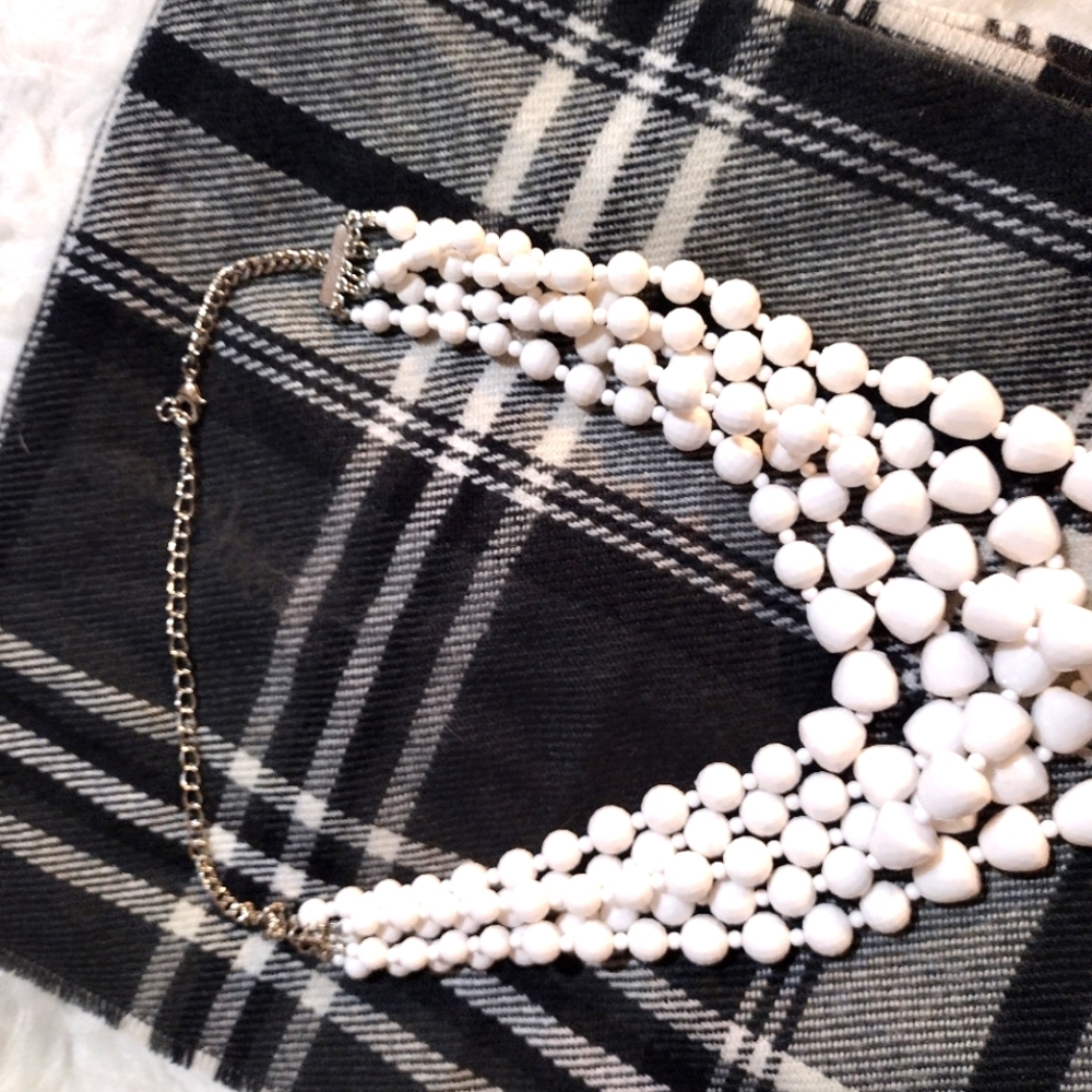 Elegant necklace
